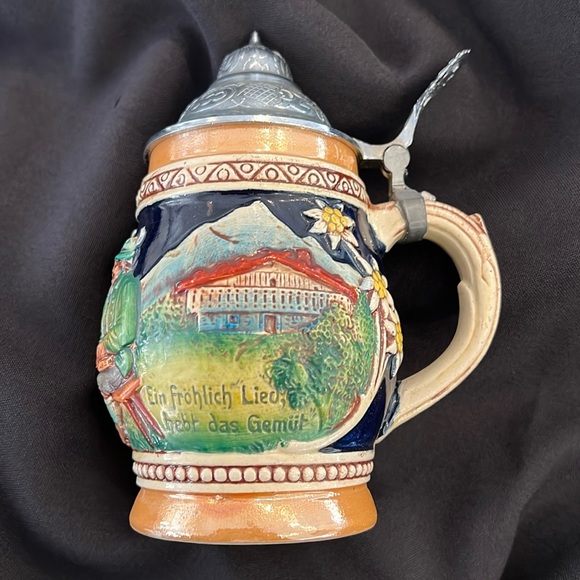 Rare Vintage DBGM Western
Germany - German Beer Stein - Pewter Lid Ceramic Mug - Picture 1 of 10
